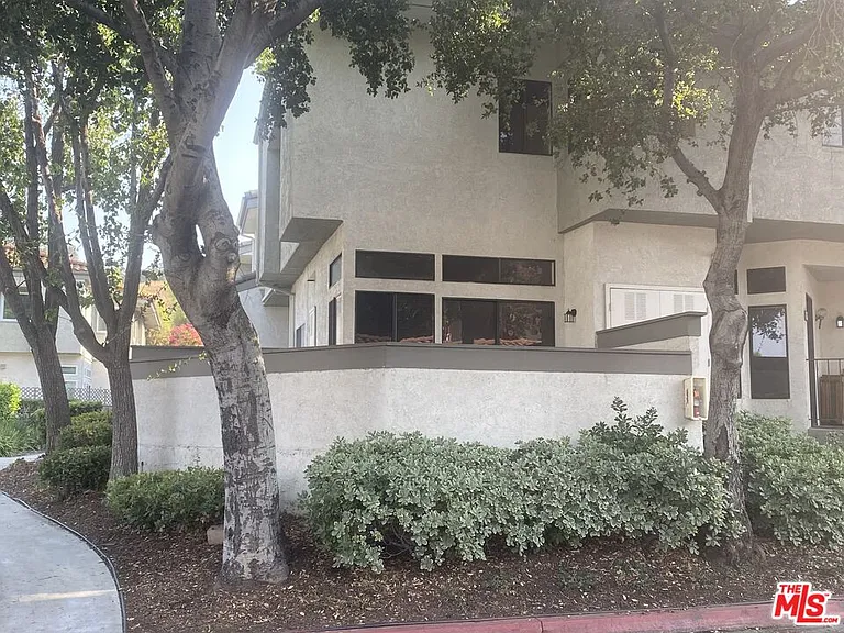 Willowcrest Ln — Photo 26