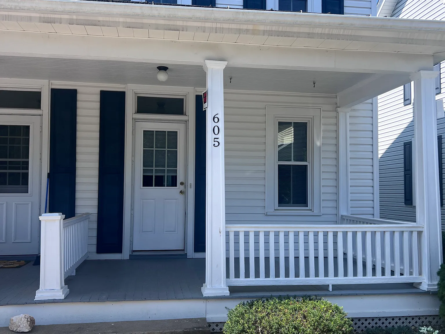 2 bed, $1,250 — Photo 1