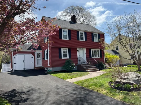20 Avalon Rd, Stoneham, MA 02180