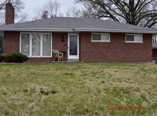 8209 Mackenzie Rd, Saint Louis, MO 63123
