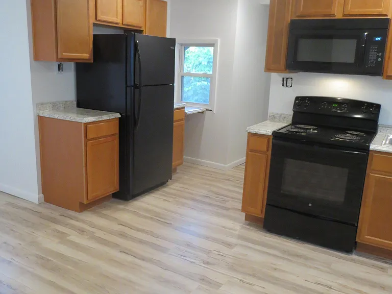 2421 Beechwood Blvd #C — Photo 19