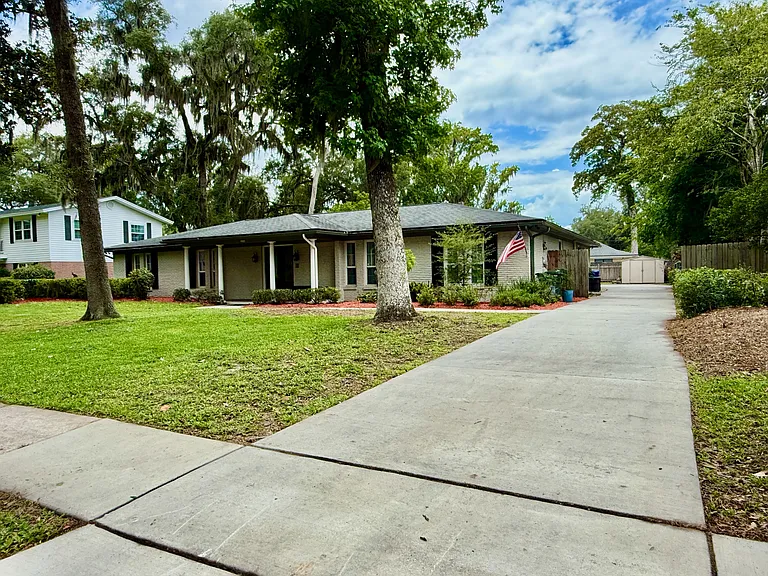 2374 Stafford Dr — Photo 1