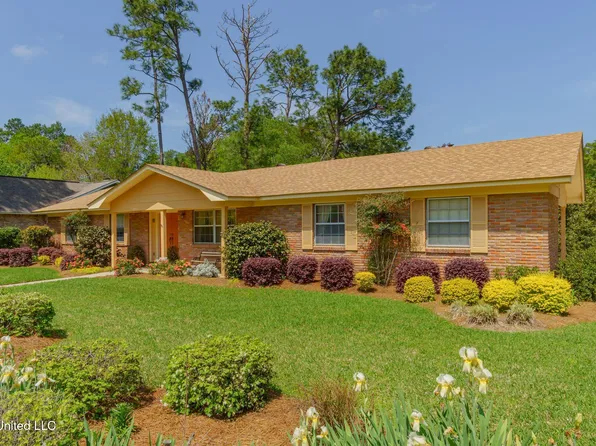 2201 McInnis St, Hattiesburg, MS 39402