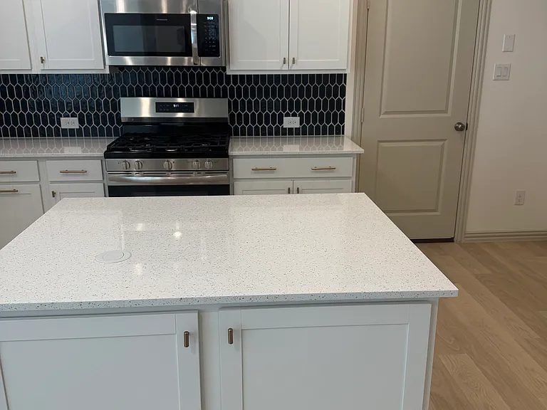 Kitchen pic 2
