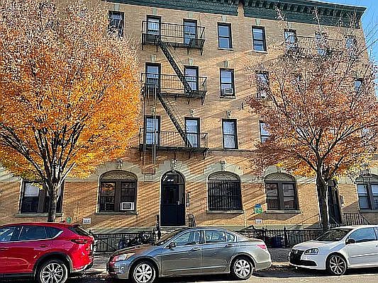 1st image of 3013 14th St APT 15A