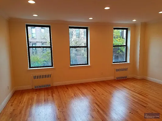 Rented by Brownstone Real Estate | media 21