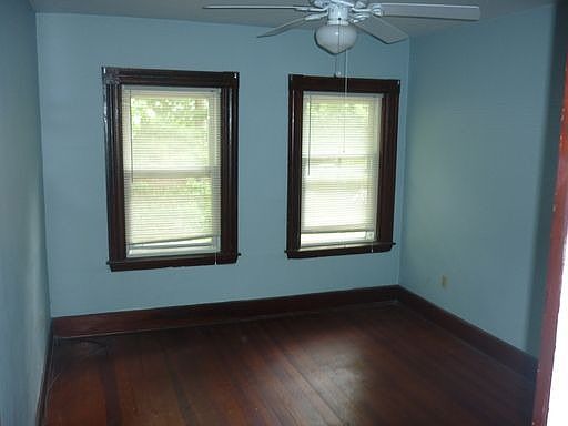 2nd image of 165 East St