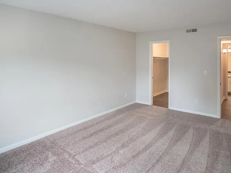 Chase Cove Apartments — Photo 121