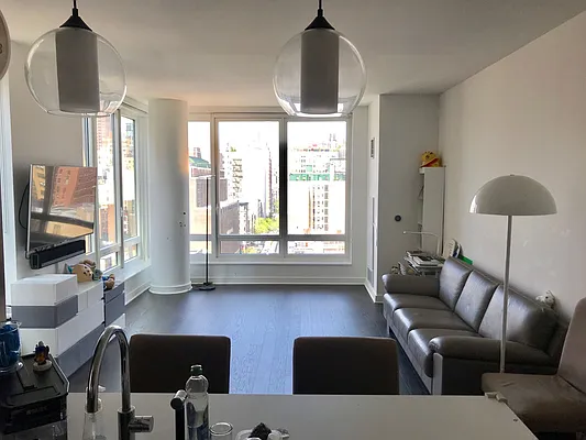 Rented by NY Living Solutions | media 40