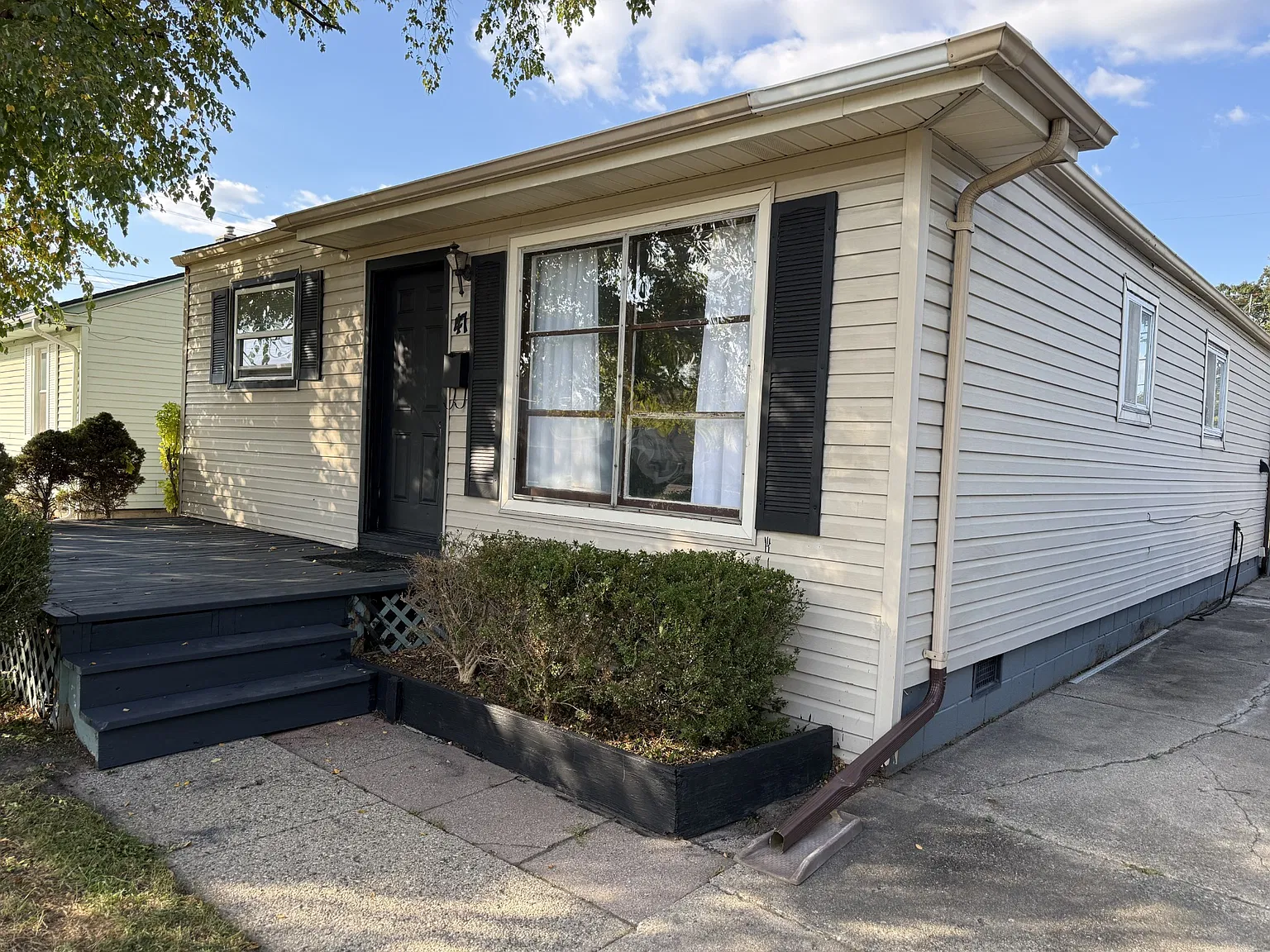 3 bed, 943 sqft, $1,500 — Photo 2