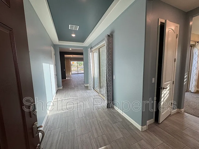 20614 W Hillcrest Blvd — Photo 4