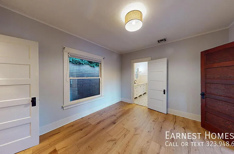2256 Ewing St — Photo 17