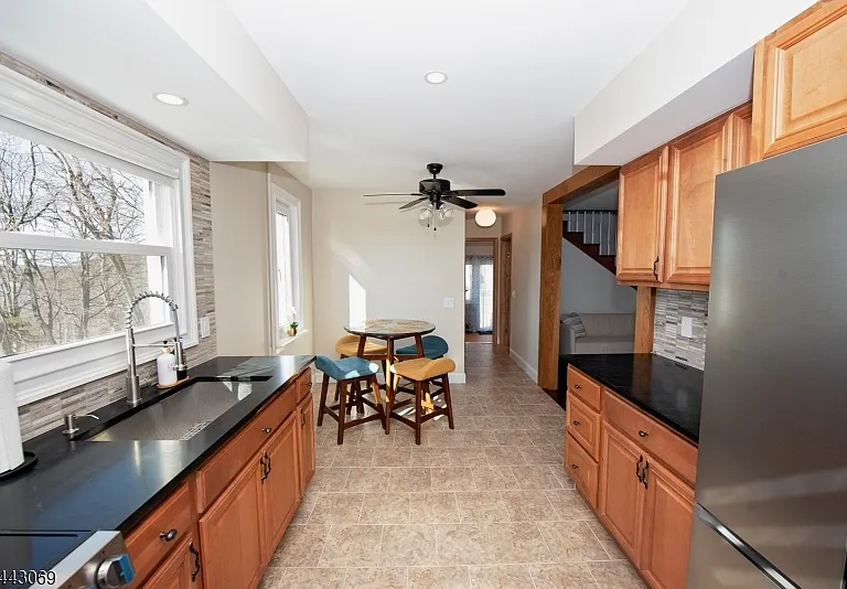 6 Lakeview Ter — Photo 12
