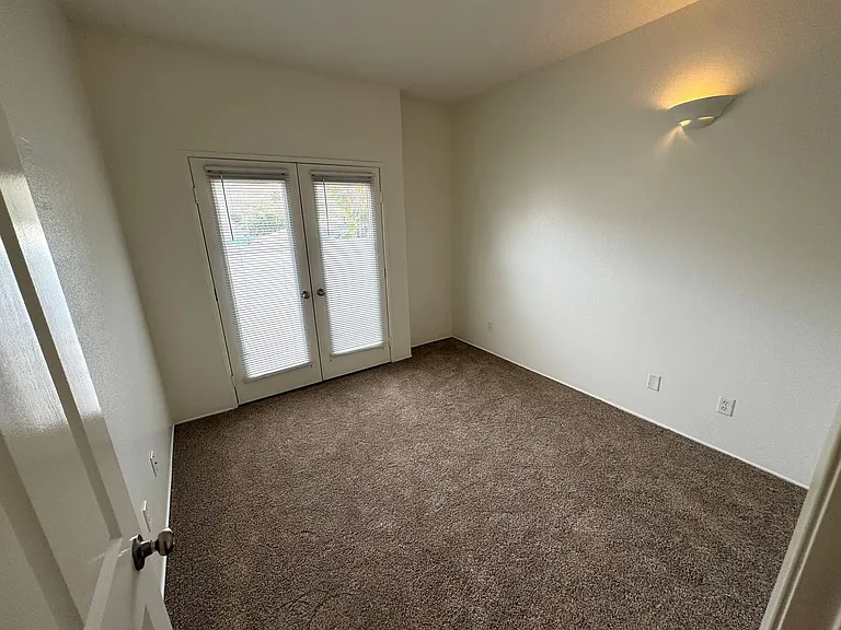 1073 N Ventura Ave #&-32 — Photo 14