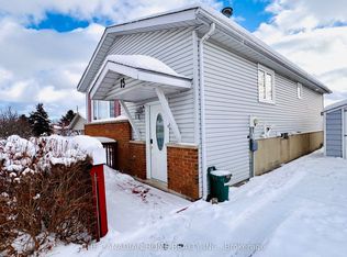 15 Cluthe Cres, Kitchener, ON N2P1N1