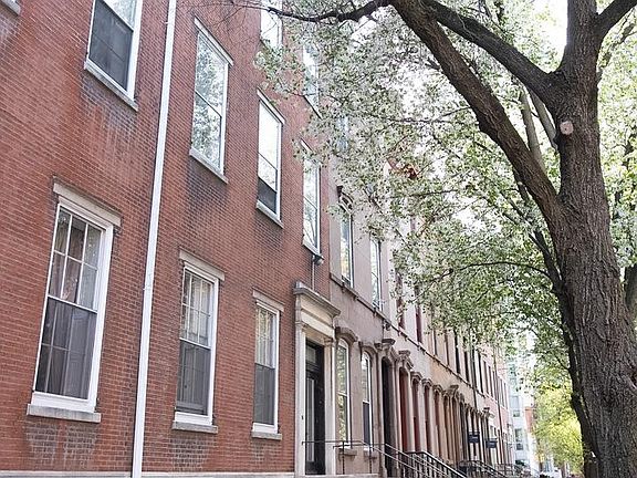 3rd image of 1008 Spruce St APT 22