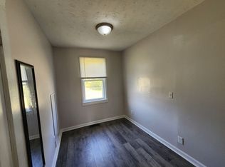 725 Vine St, Clinton, IN 47842