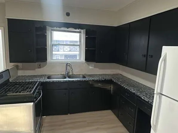 72 Highland St, West Warwick, RI