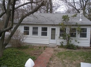 26 Alfred Way, Hopatcong, NJ 07843