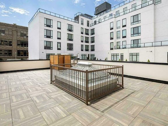 3rd image of 3725 33rd St APT 2H