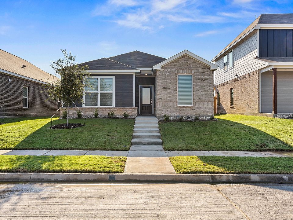 1st image of 924 Camelia Grove Ct