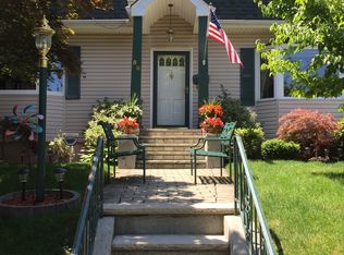 58 Ebony St, Staten Island, NY 10306