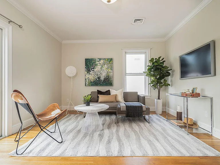 321 Centre St #2 — Photo 2