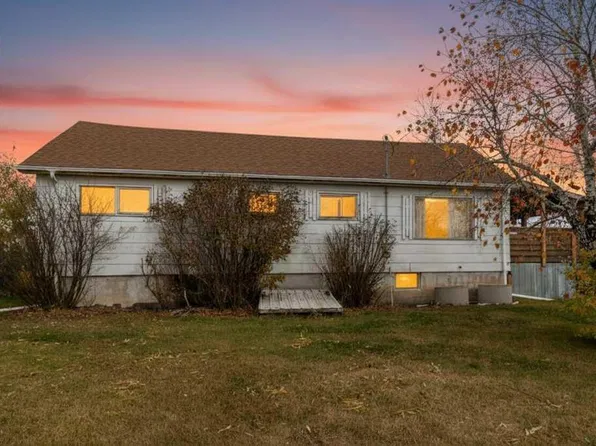24 S Main St, Kneehill County, AB T0M 0L0