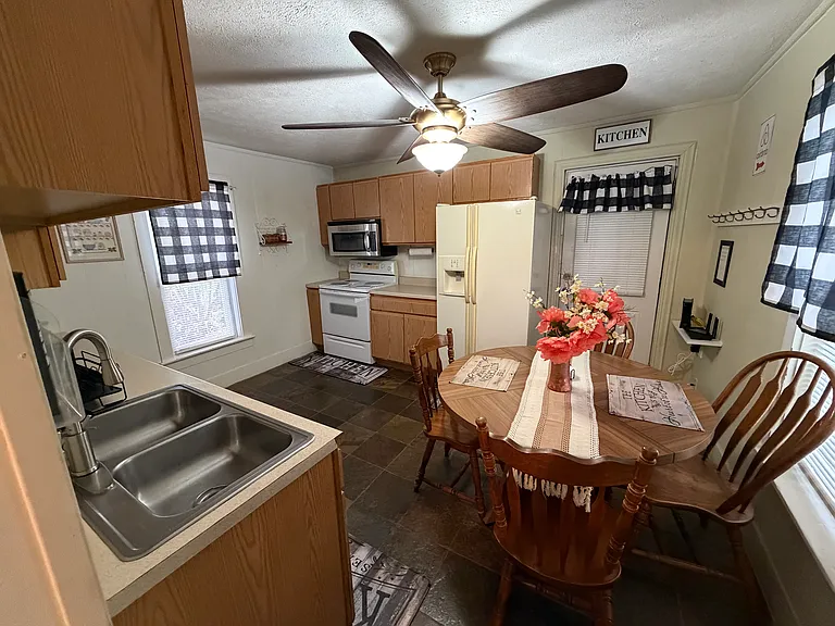 6533 Mill St — Photo 21