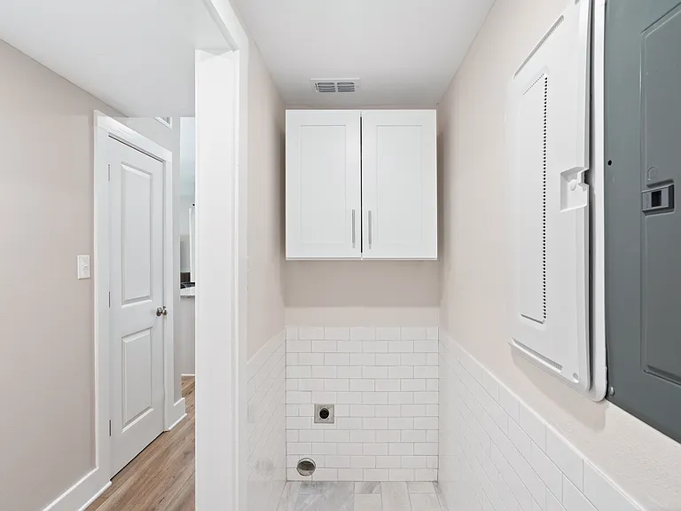420 Craig St #B3 — Photo 14