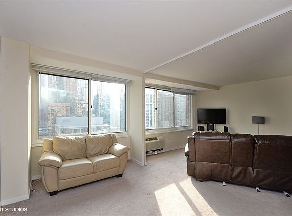 3rd image of 211 E Ohio St APT 2511