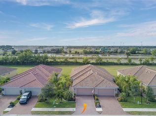 1692 Alameda Dr, Naples, FL 34120