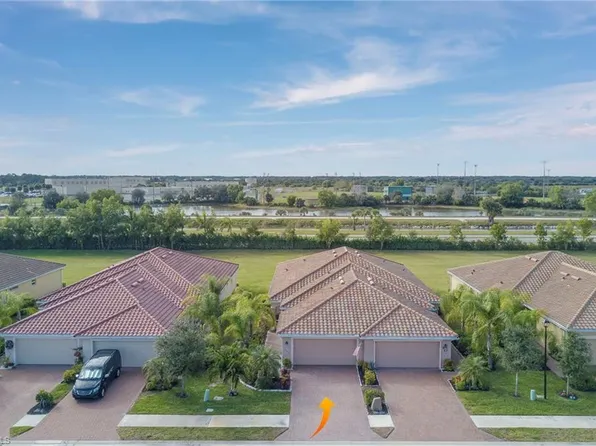 1692 Alameda DR, NAPLES, FL 34120