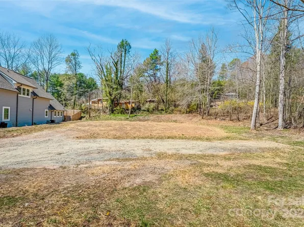 999 Fisher Rd #7B, Brevard, NC 28712