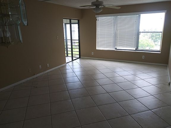 4th image of 2309 S Cypress Bend Drive S #714c