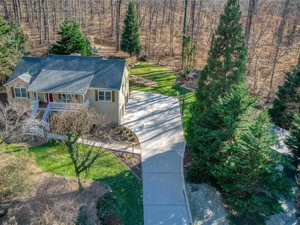 30 Wembley Dr, Dallas, GA 30157