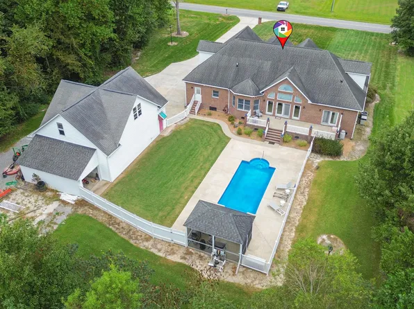 138 Dances Bay Road, Elizabeth City, NC 27909