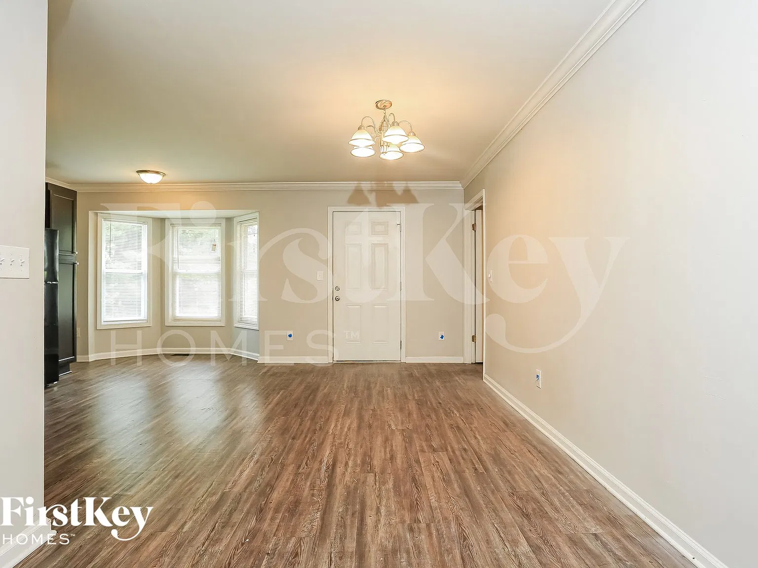4 bed, 2.0 bath, 2187 sqft, $2,540 — Photo 4