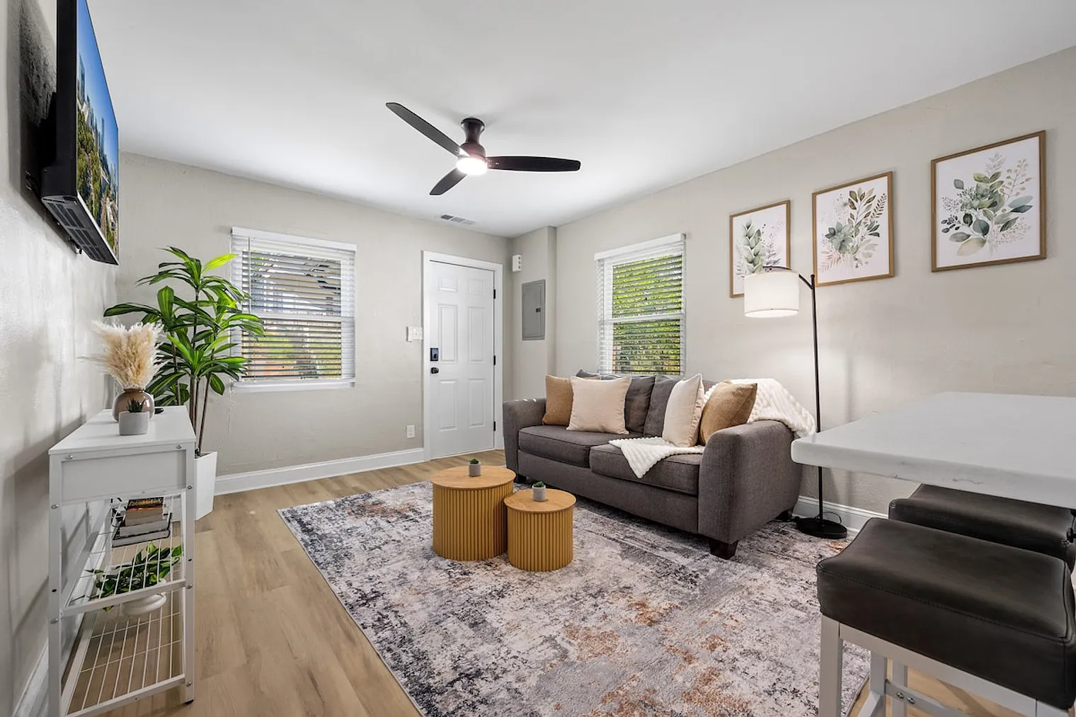 2 bed, 1.0 bath, $4,011 — Photo 1