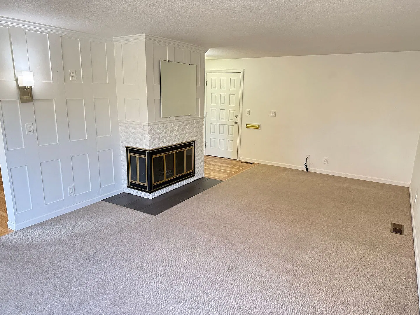 Large 3 bedroom 2 bath duplex in South Eugene! — Photo 4