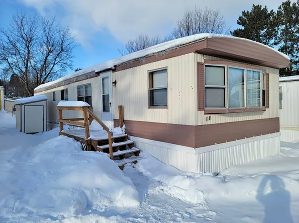 500 Pioneer Rd #18, Marquette, MI 49855