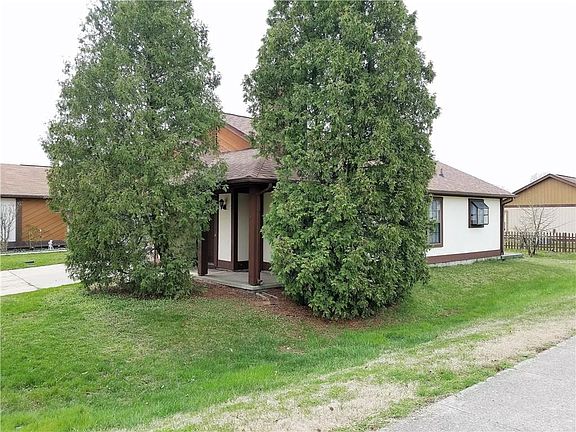 2nd image of 4126 Gamay Ln