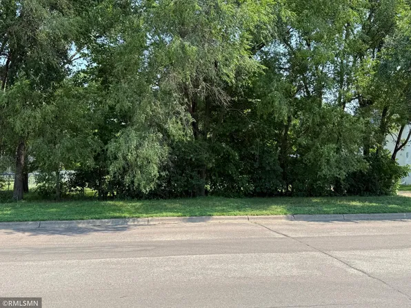 W 3rd St, Monticello, MN 55362