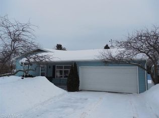 7916 Lamplight Dr, Jenison, MI 49428