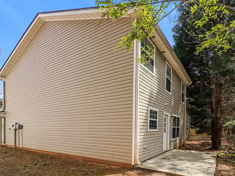 414 Hidden Creek Ct — Photo 17