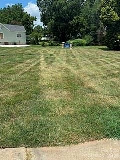 1st image of 120 S Hoskins Rd