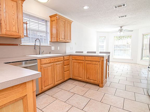 4th image of 5108 San Antonio Ave