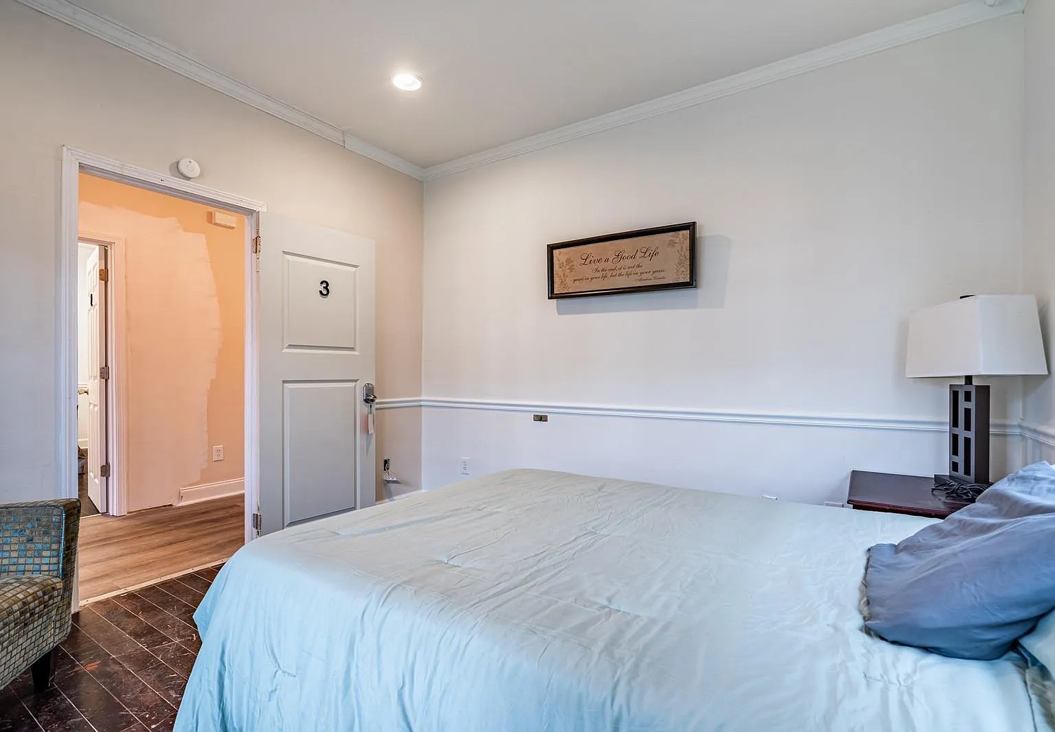 4 bed, 3.5 bath, 3317 sqft, $866 — Photo 1