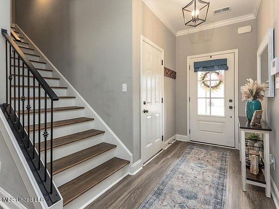 4th image of 630 Millers Way