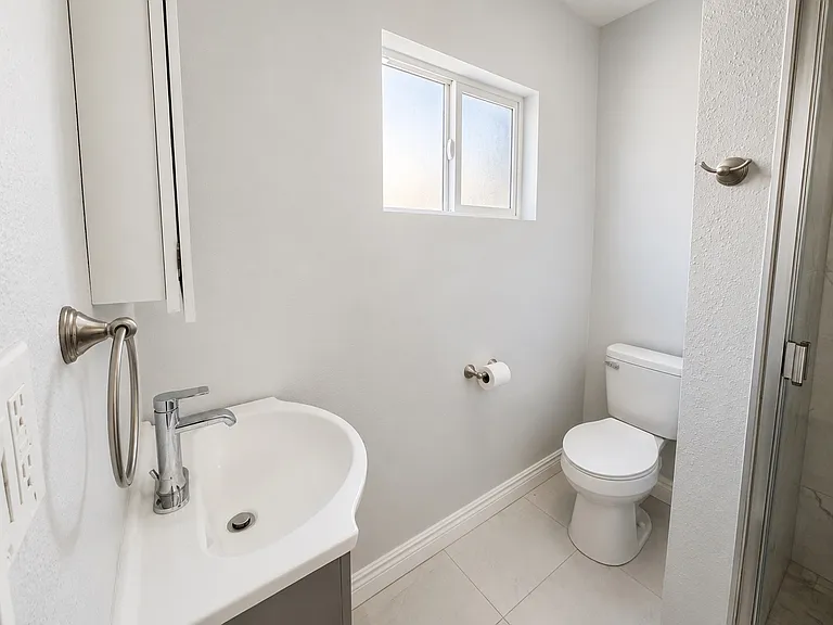 6250 Vineland Ave #4 — Photo 6